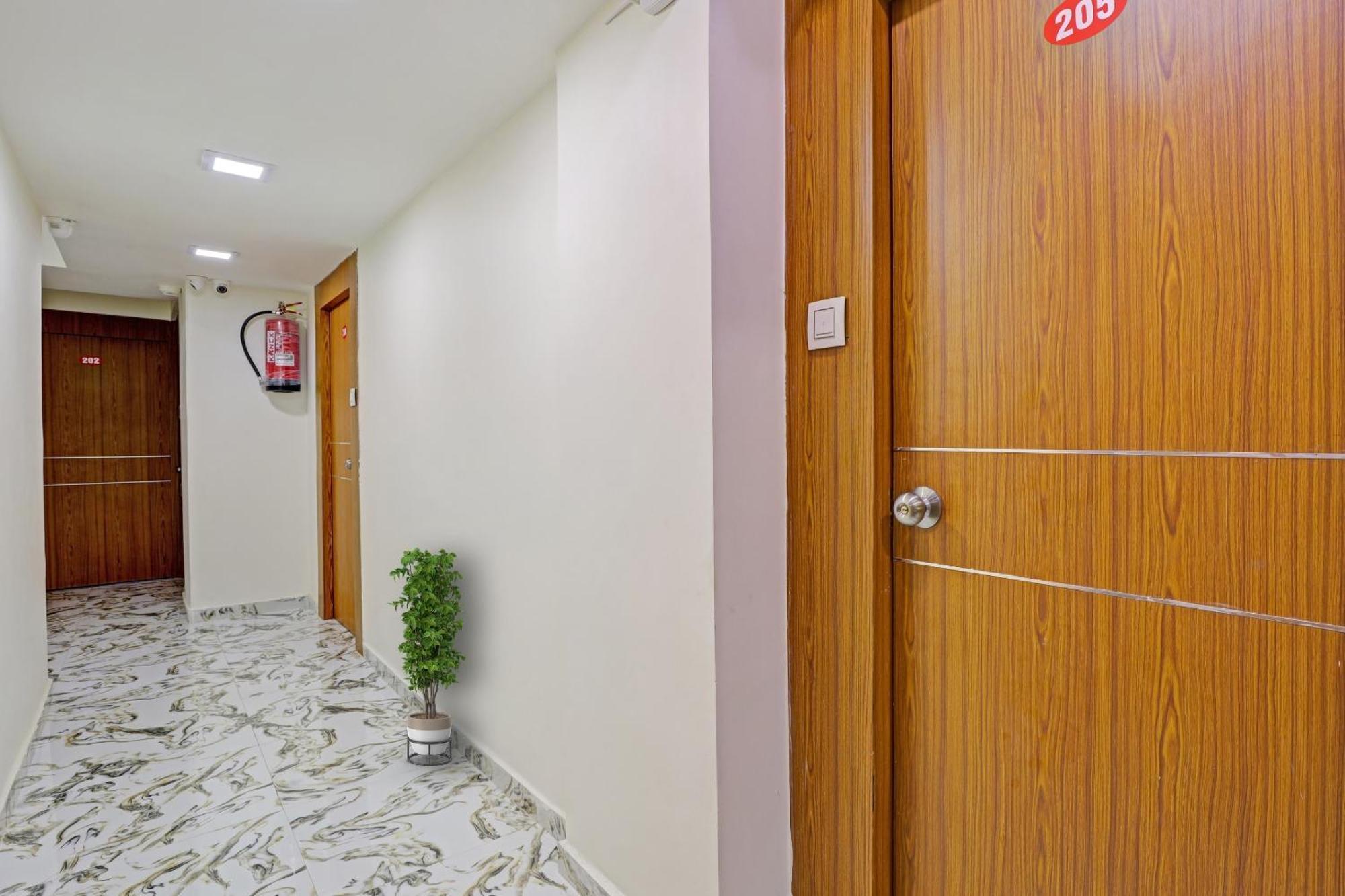 Capital O Bhavya Villa Ahmedabad Eksteriør bilde