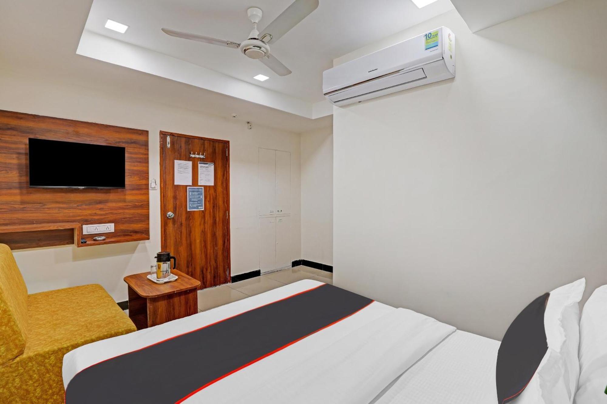 Capital O Bhavya Villa Ahmedabad Eksteriør bilde