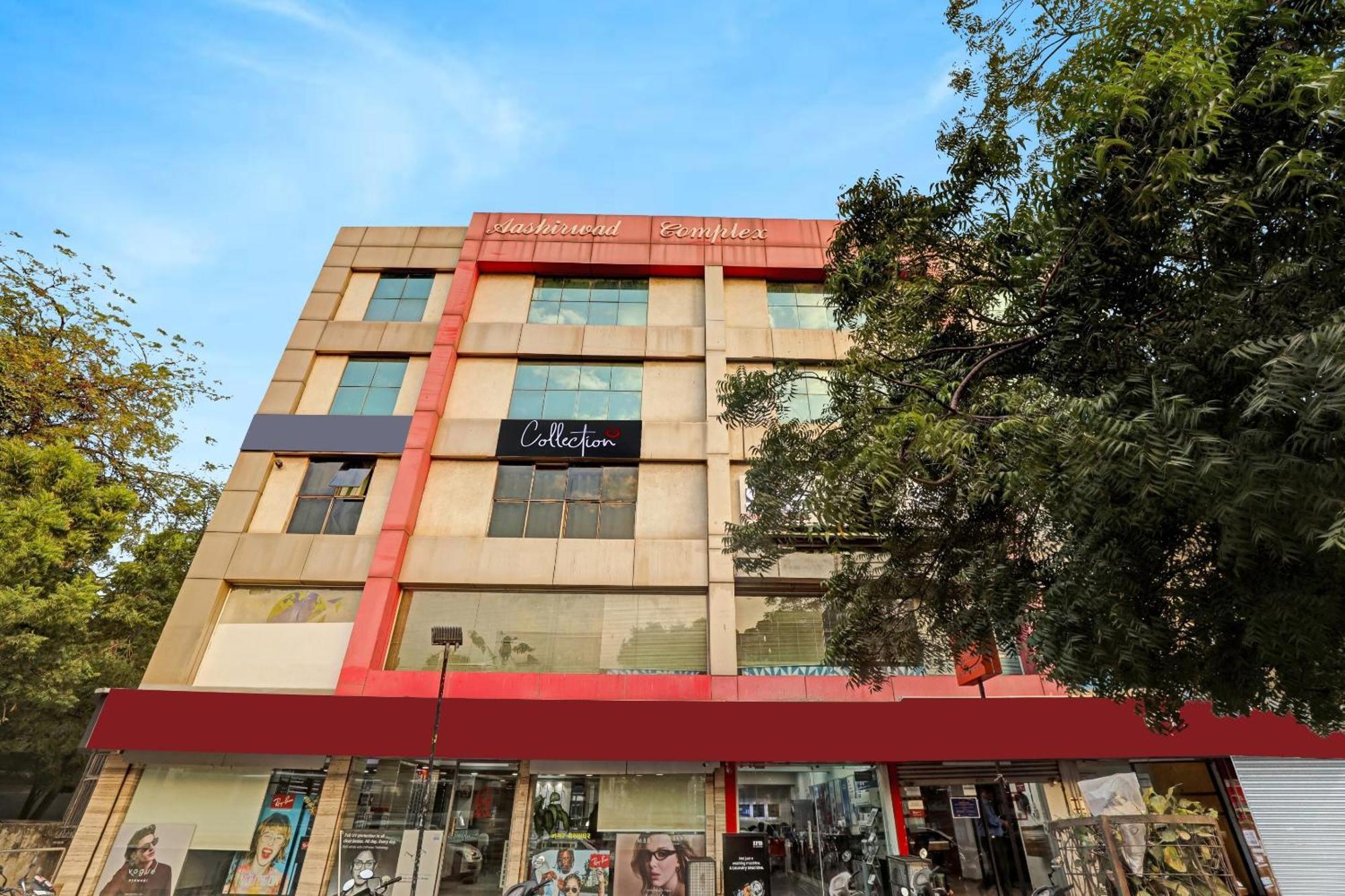 Capital O Bhavya Villa Ahmedabad Eksteriør bilde