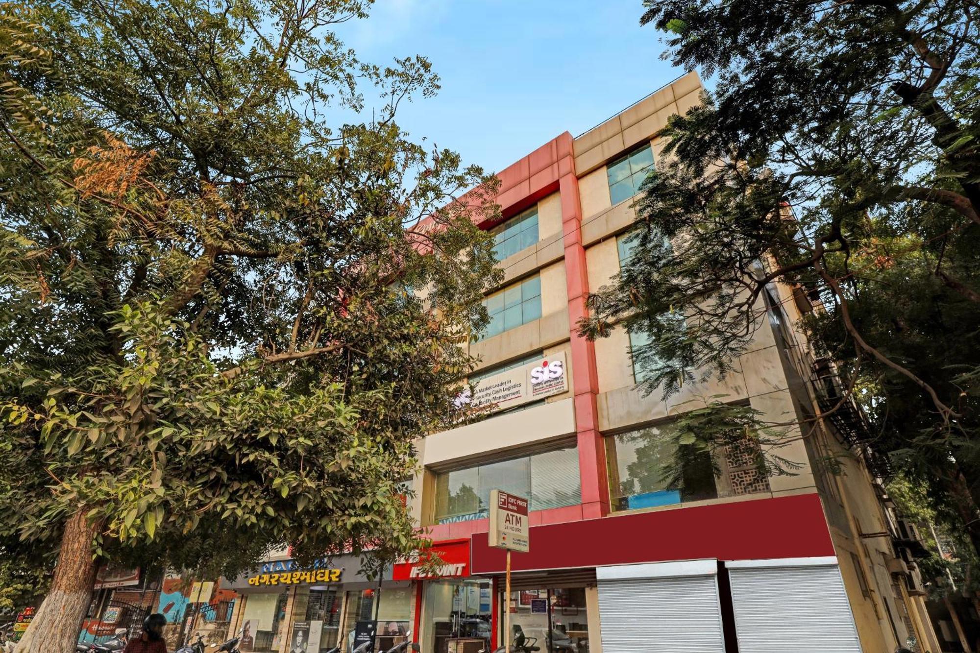Capital O Bhavya Villa Ahmedabad Eksteriør bilde